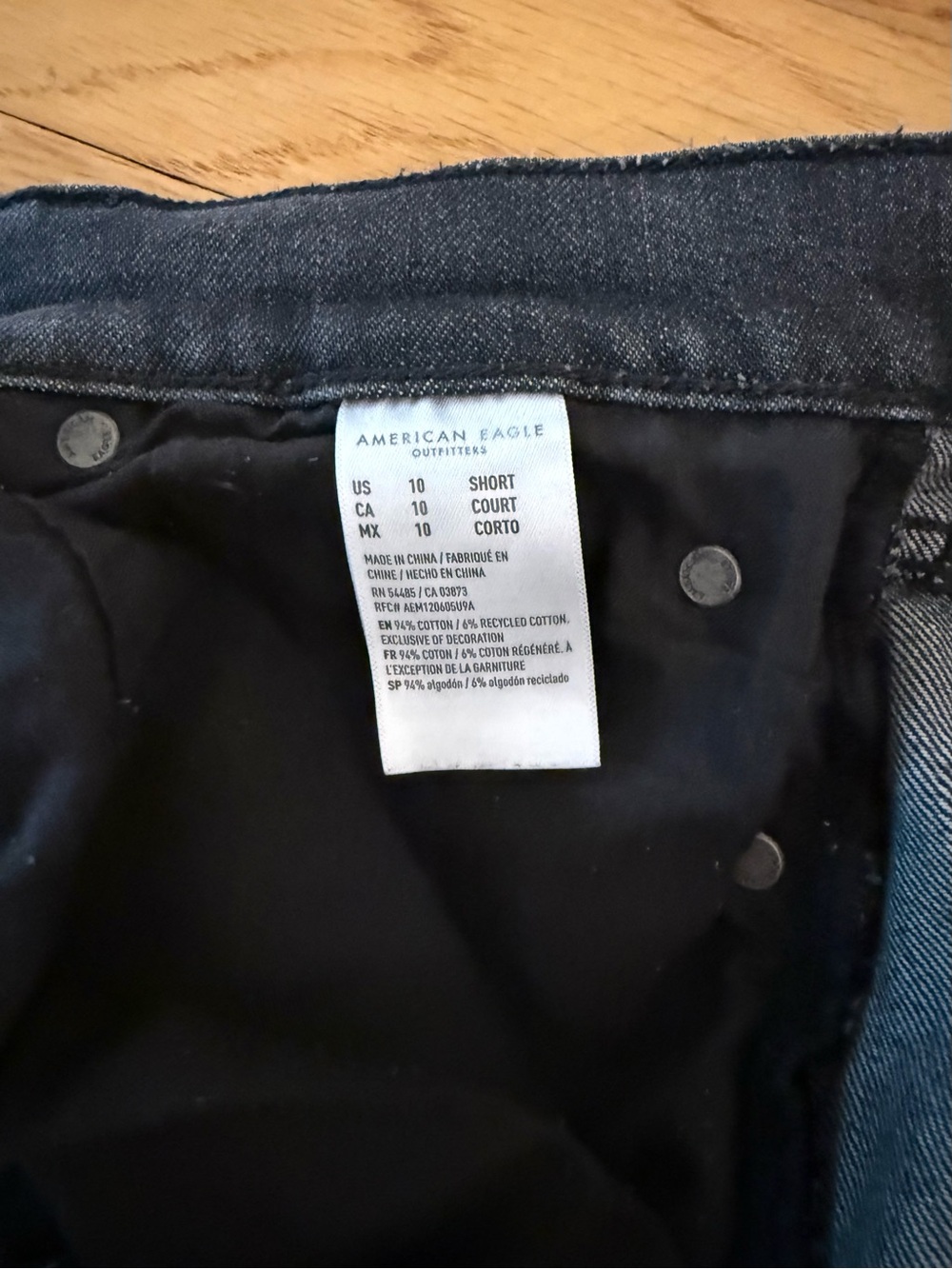 American Eagle Super High Rise Baggy Straight Cargo Jeans Black Wash 10 Short - Picture 10 of 11
